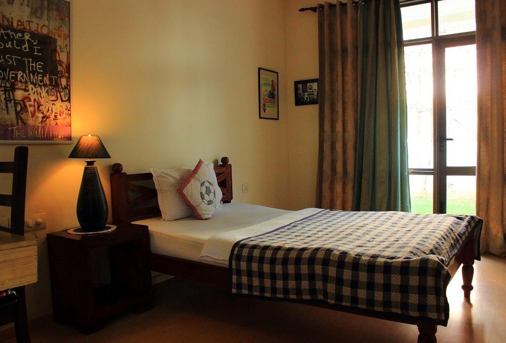 Cinnamon Homestay, Off Sohna Road Гургаон Стая снимка